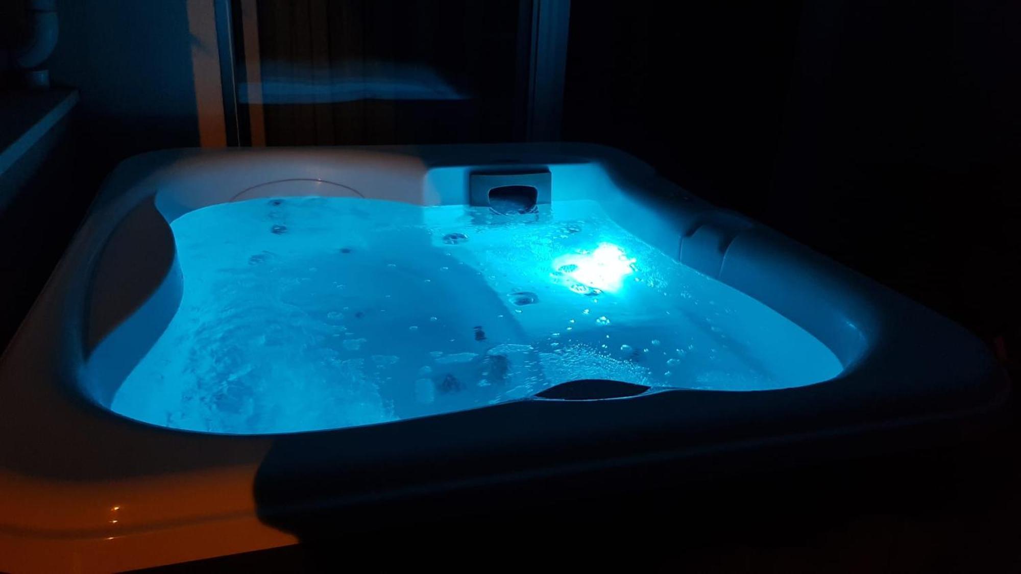 Salvia Apartment With Private Jacuzzi Split Exterior foto